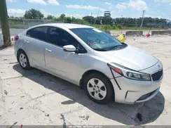 3KPFK4A76HE110335 2017 KIA FORTE