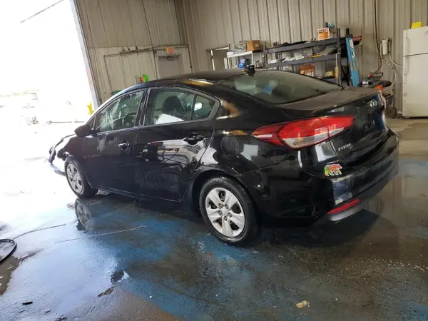 3KPFK4A76HE113669 2017 KIA FORTE - Image 2