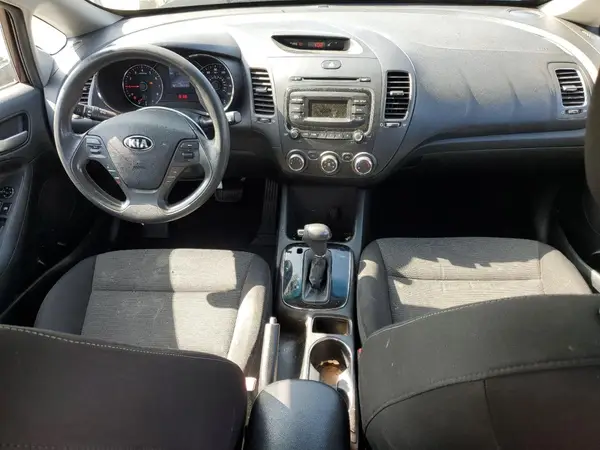 3KPFK4A76HE115468 2017 KIA FORTE - Image 8