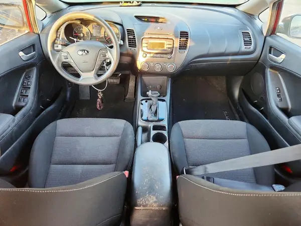 3KPFK4A76HE116507 2017 KIA FORTE - Image 8