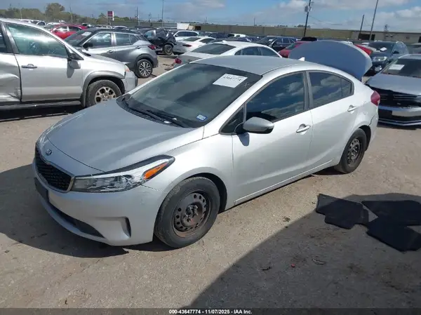 3KPFK4A76HE116541 2017 KIA FORTE - Image 2