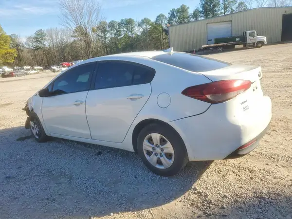 3KPFK4A76HE117883 2017 KIA FORTE - Image 2