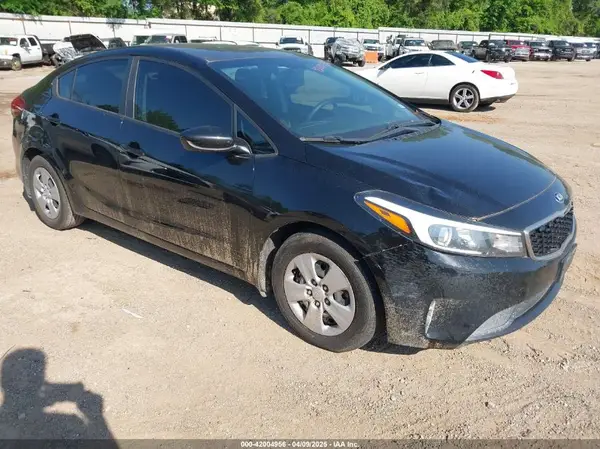 3KPFK4A76HE118046 2017 KIA FORTE - Image 1