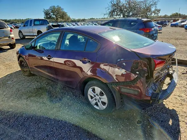 3KPFK4A76HE121576 2017 KIA FORTE - Image 2