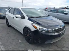 3KPFK4A76HE121996 2017 KIA FORTE