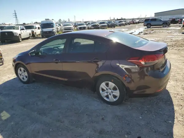 3KPFK4A76HE123425 2017 KIA FORTE - Image 2