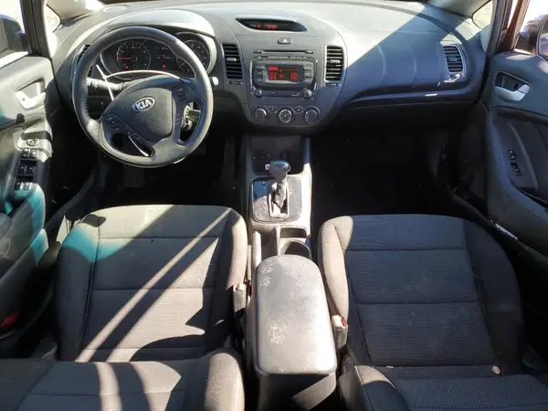 3KPFK4A76HE123425 2017 KIA FORTE - Image 8