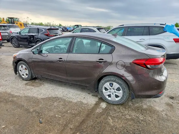 3KPFK4A76HE123666 2017 KIA FORTE - Image 2