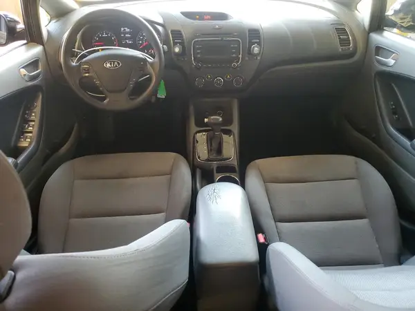 3KPFK4A76HE124218 2017 KIA FORTE - Image 8