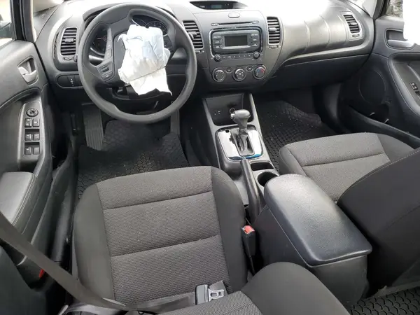 3KPFK4A76HE126373 2017 KIA FORTE - Image 8