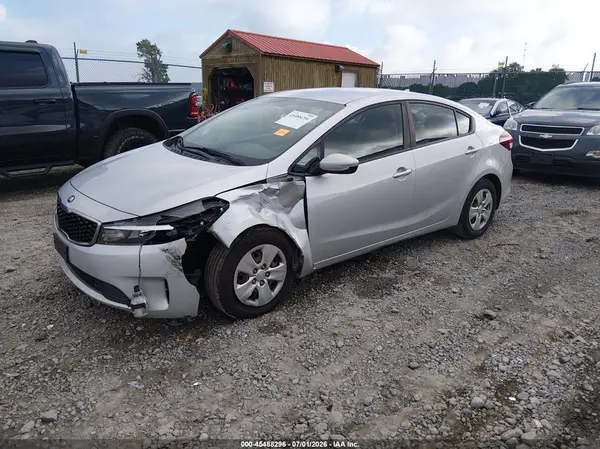 3KPFK4A76HE127149 2017 KIA FORTE - Image 2