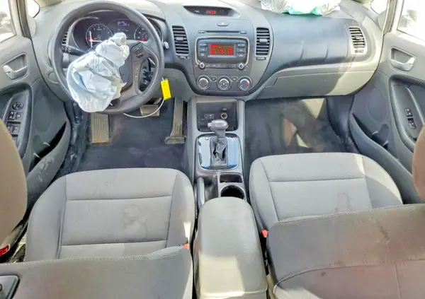 3KPFK4A76HE129175 2017 KIA FORTE - Image 8