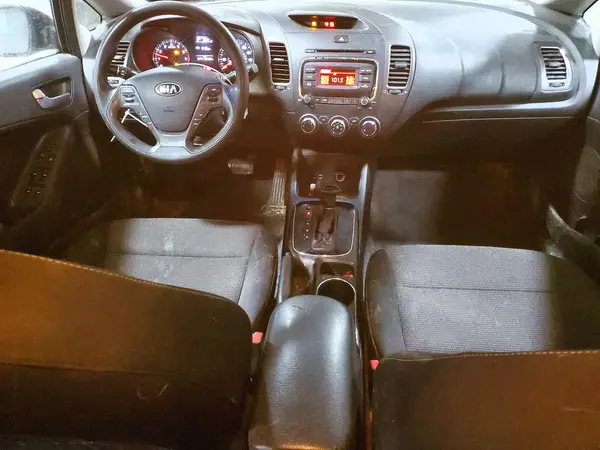 3KPFK4A76HE130830 2017 KIA FORTE - Image 8