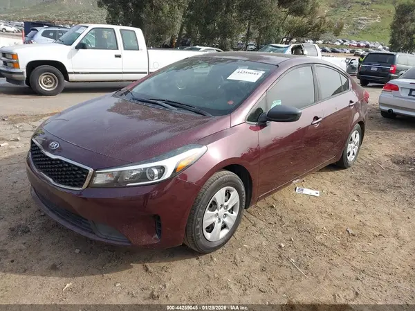 3KPFK4A76HE131069 2017 KIA FORTE - Image 2