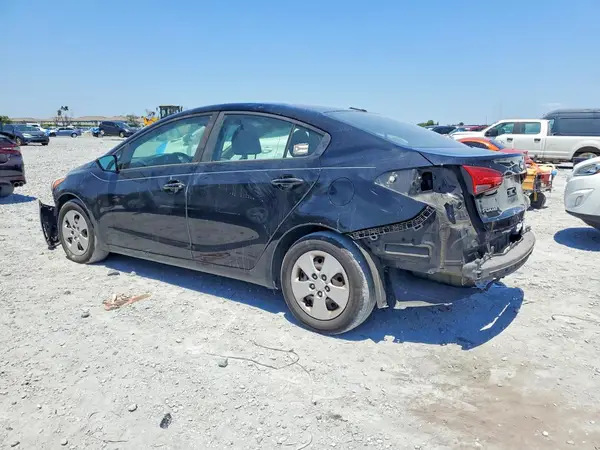 3KPFK4A76HE133467 2017 KIA FORTE - Image 2