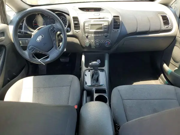 3KPFK4A76HE133467 2017 KIA FORTE - Image 8