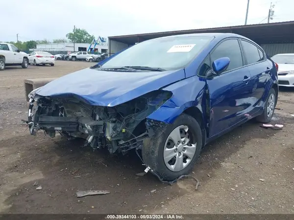 3KPFK4A76HE135798 2017 KIA FORTE - Image 2