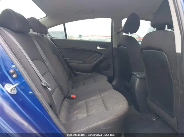 3KPFK4A76HE135798 2017 KIA FORTE - Image 8