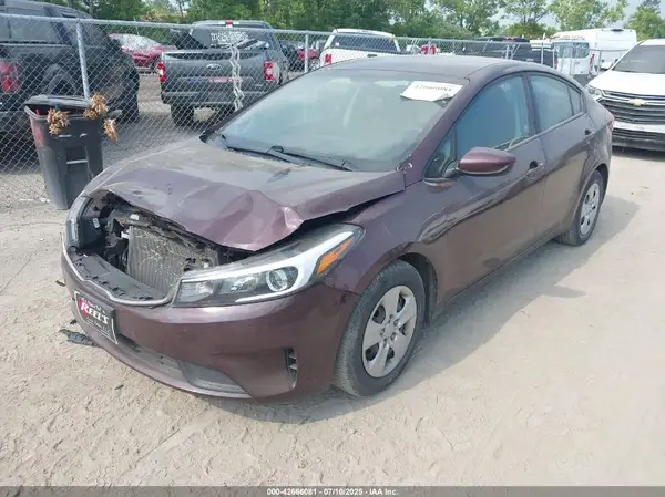 3KPFK4A76HE136238 2017 KIA FORTE - Image 2