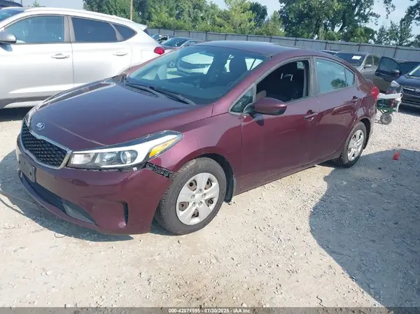 3KPFK4A76HE136482 2017 KIA FORTE - Image 2