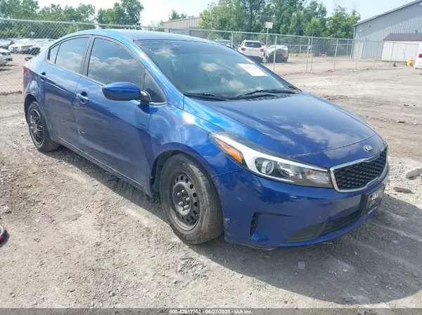 3KPFK4A76HE138863 2017 KIA FORTE - Image 1