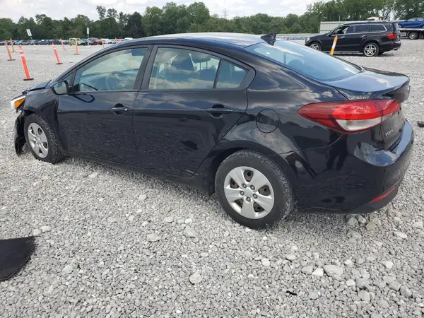 3KPFK4A76HE139656 2017 KIA FORTE - Image 2
