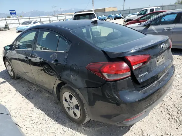 3KPFK4A76HE140256 2017 KIA FORTE - Image 2