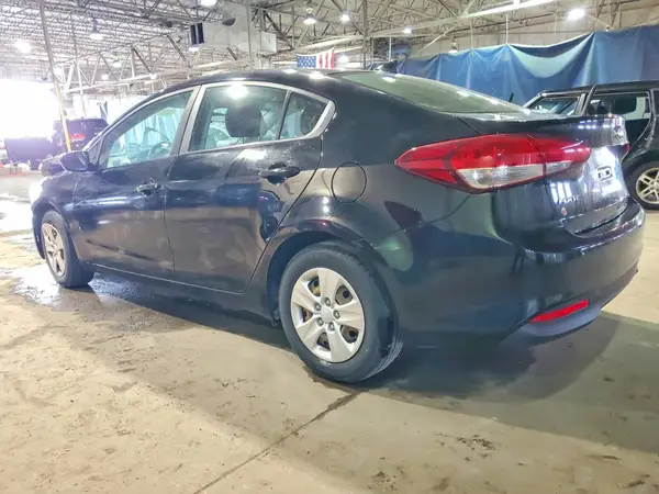 3KPFK4A76HE143500 2017 KIA FORTE - Image 2