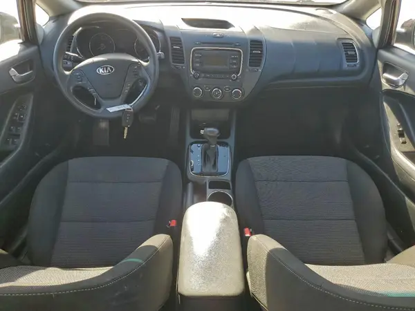 3KPFK4A76HE143545 2017 KIA FORTE - Image 8