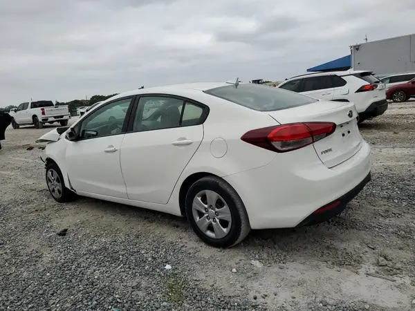 3KPFK4A76HE143657 2017 KIA FORTE - Image 2