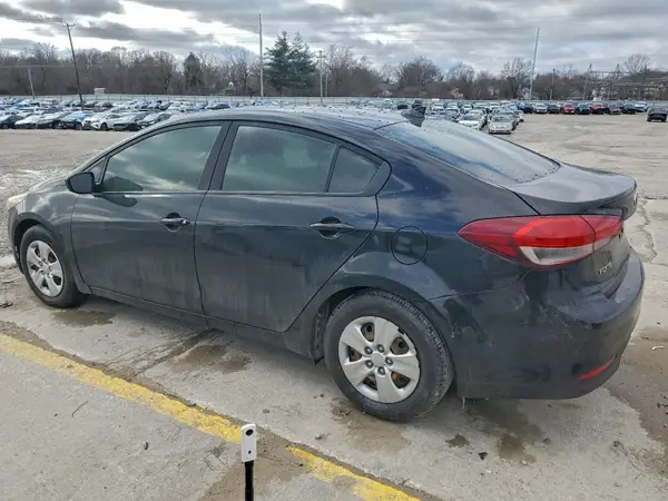 3KPFK4A76HE143822 2017 KIA FORTE - Image 2