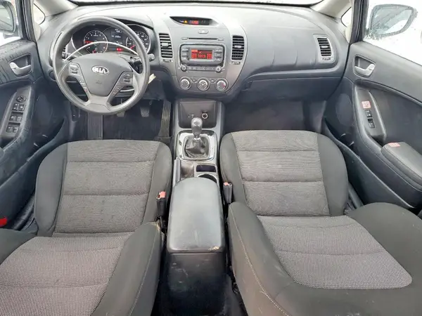 3KPFK4A76HE145831 2017 KIA FORTE - Image 8