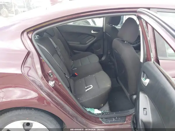 3KPFK4A76HE148762 2017 KIA FORTE - Image 8