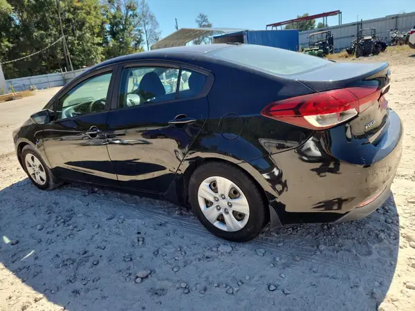3KPFK4A76HE153153 2017 KIA FORTE - Image 2