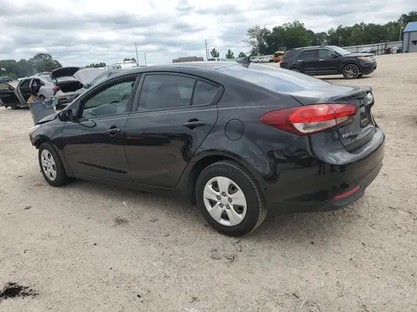 3KPFK4A76HE153573 2017 KIA FORTE - Image 2