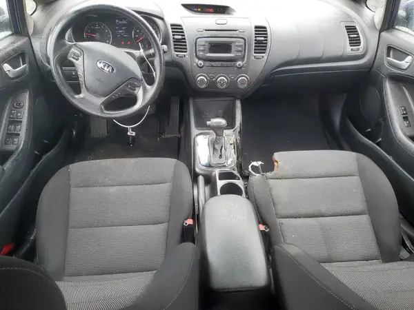 3KPFK4A76HE158515 2017 KIA FORTE - Image 8