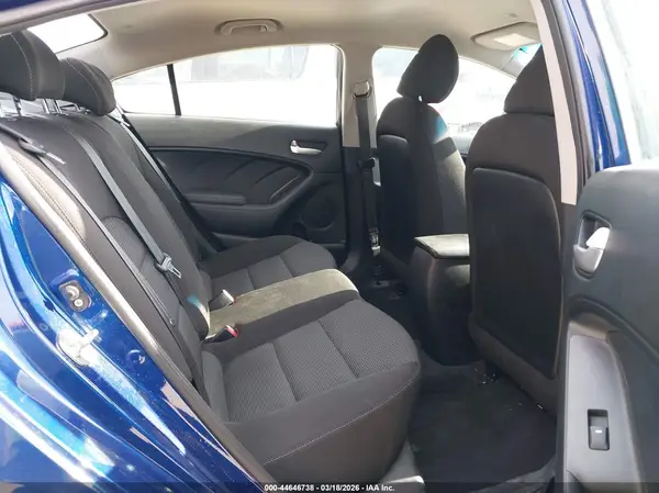3KPFK4A76HE159017 2017 KIA FORTE - Image 8