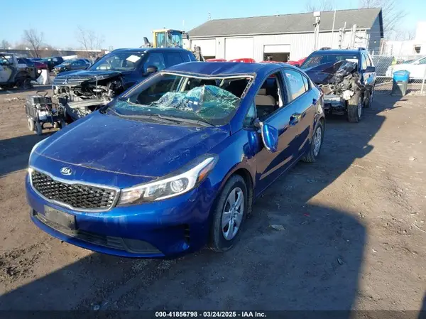 3KPFK4A76HE161141 2017 KIA FORTE - Image 2