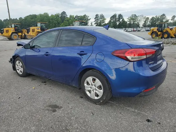 3KPFK4A76JE167981 2018 KIA FORTE - Image 2