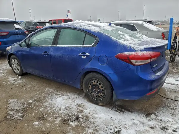 3KPFK4A76JE168404 2018 KIA FORTE - Image 2