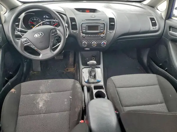 3KPFK4A76JE168404 2018 KIA FORTE - Image 8