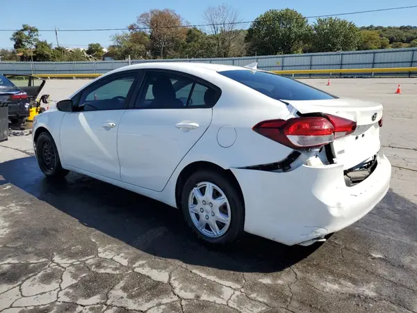 3KPFK4A76JE168564 2018 KIA FORTE - Image 2
