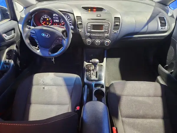 3KPFK4A76JE170542 2018 KIA FORTE - Image 8