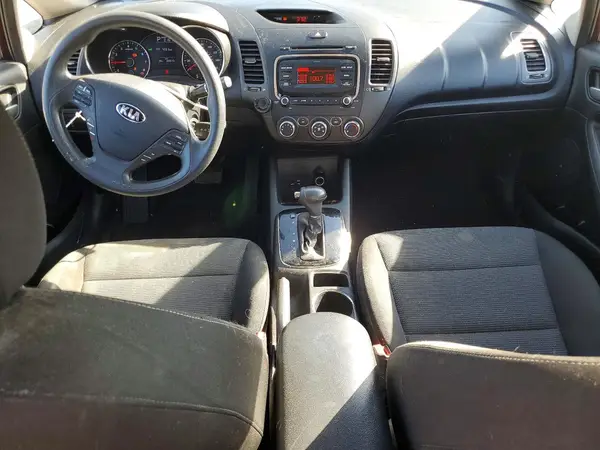 3KPFK4A76JE178608 2018 KIA FORTE - Image 8
