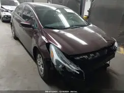3KPFK4A76JE180875 2018 KIA FORTE