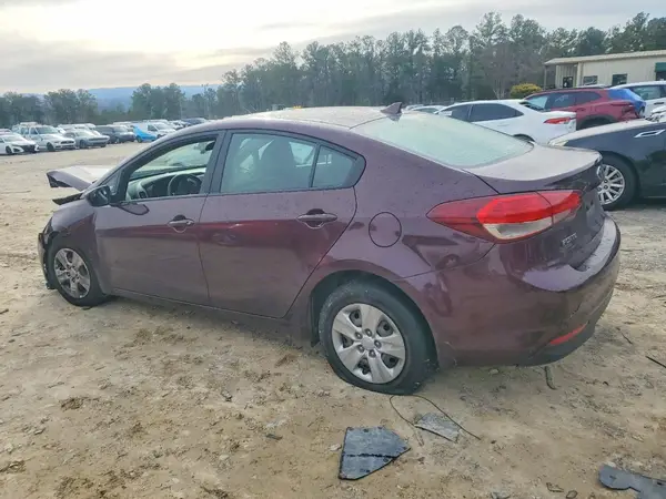 3KPFK4A76JE181315 2018 KIA FORTE - Image 2
