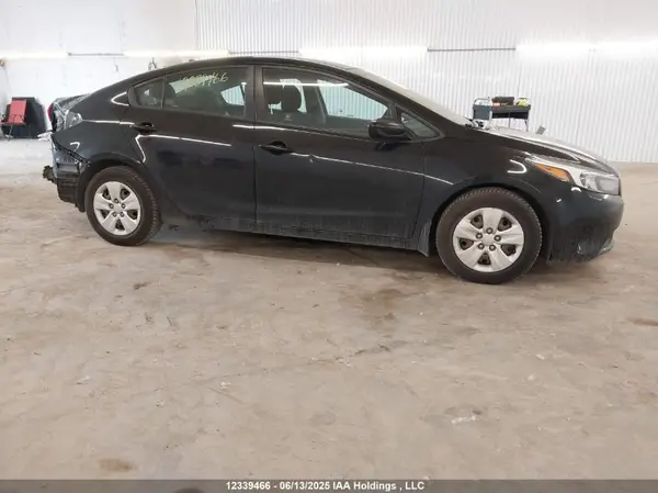 3KPFK4A76JE183890 2018 KIA FORTE - Image 1