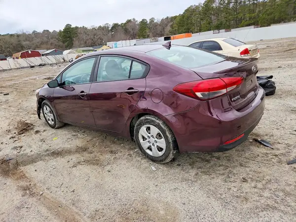 3KPFK4A76JE190032 2018 KIA FORTE - Image 2