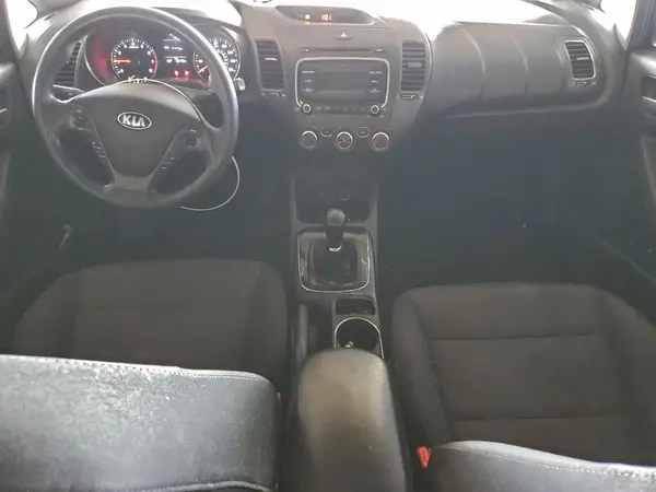 3KPFK4A76JE195036 2018 KIA FORTE - Image 8