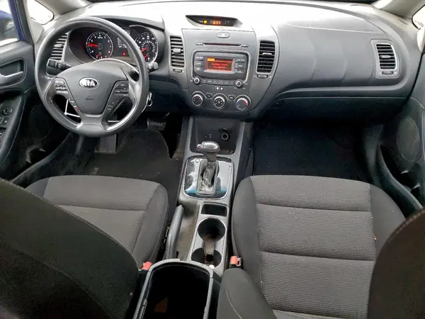 3KPFK4A76JE196610 2018 KIA FORTE - Image 8